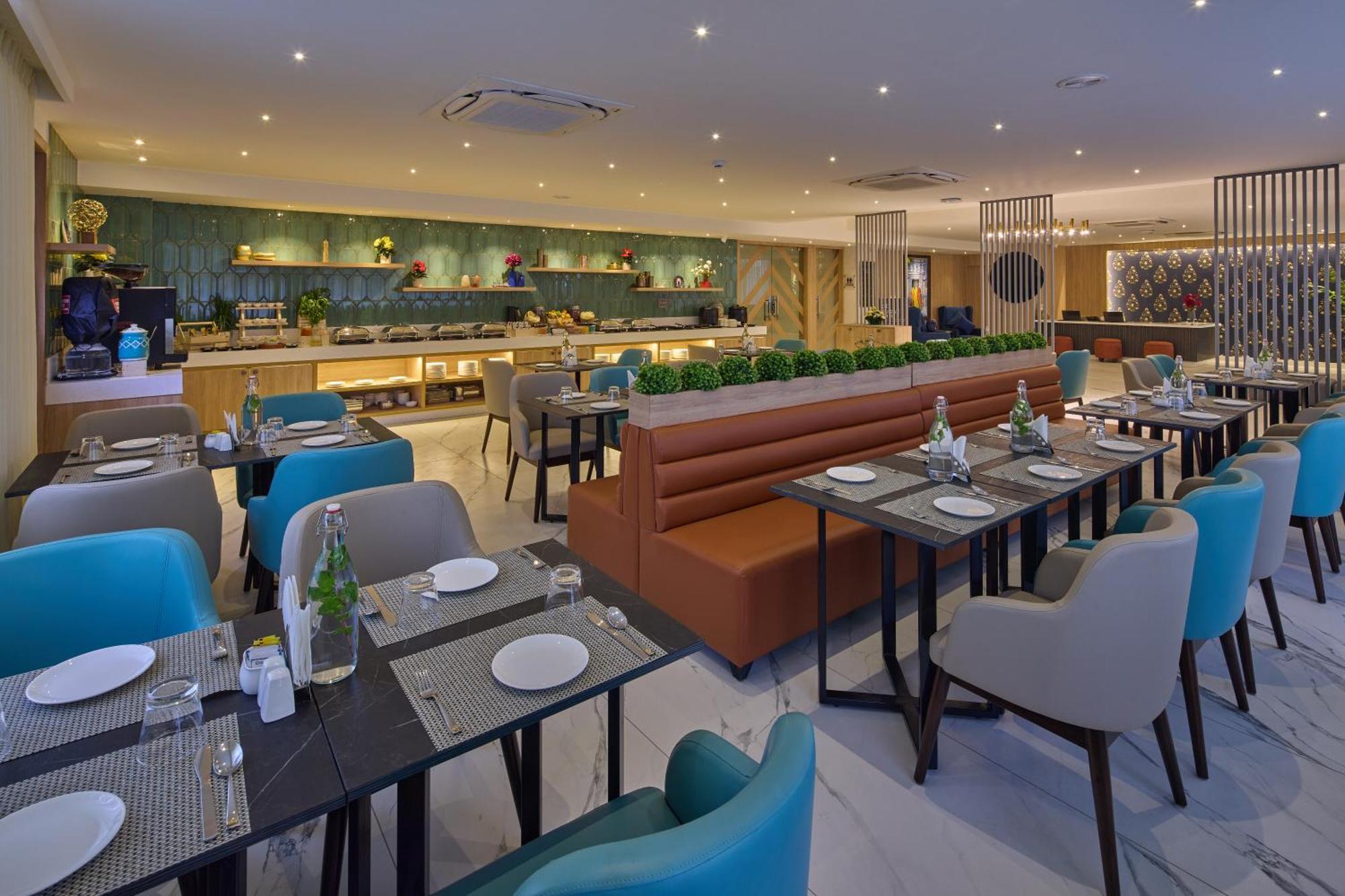 Grand Continent Hebbal A Sarovar Portico Affiliate Hotel Bangalore Exterior photo