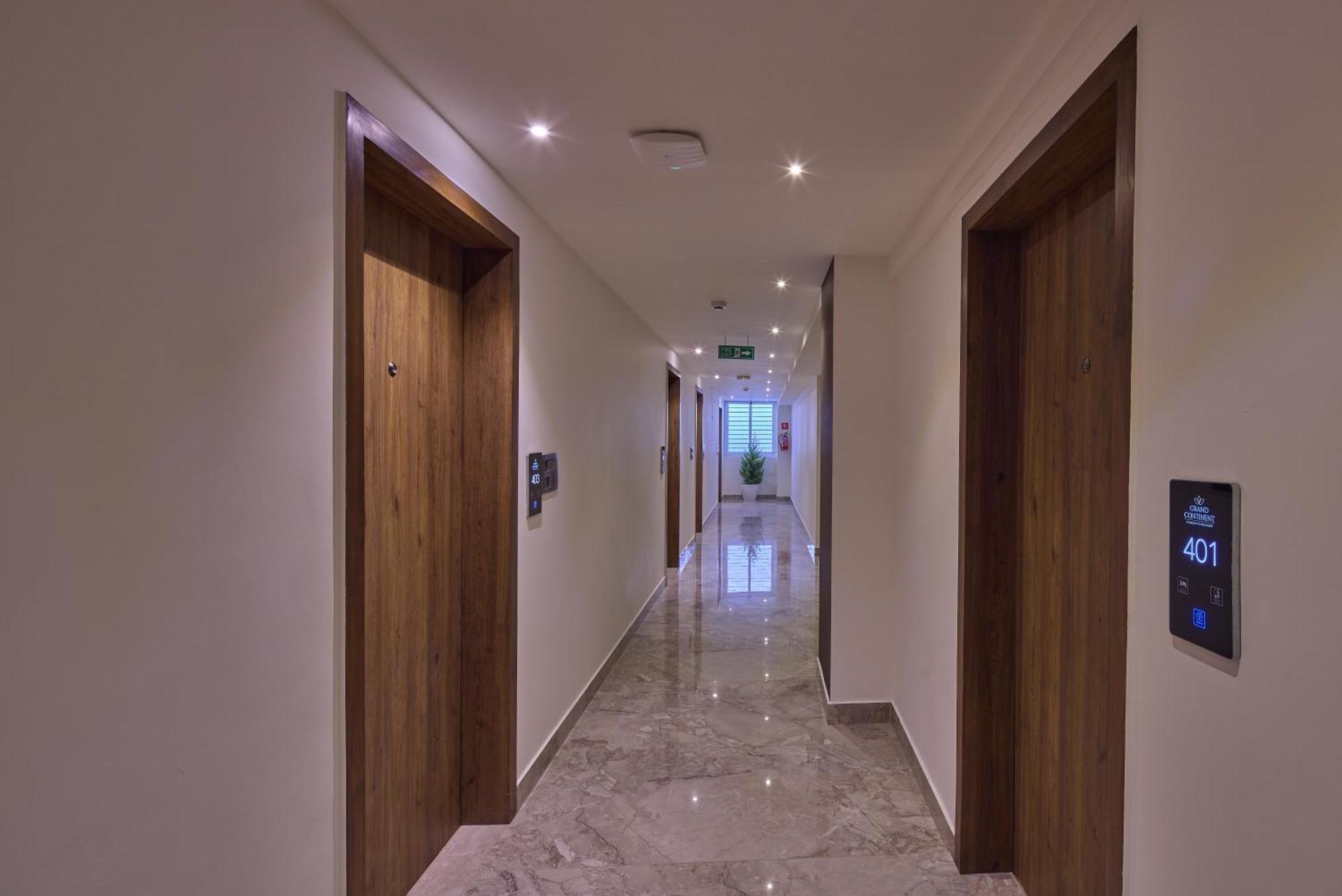 Grand Continent Hebbal A Sarovar Portico Affiliate Hotel Bangalore Exterior photo